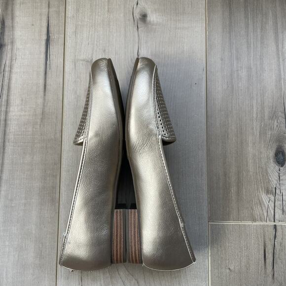 Liz Claiborne Gold Loafers New-No Box Size 6W Comfort‎ Classy Preppy Stylish Fun - Picture 8 of 12